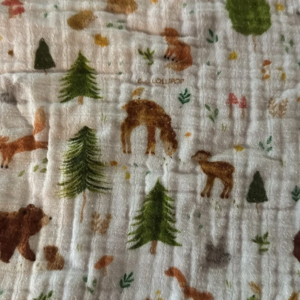 Loulou Lollipop Lightweight Muslin Sleep Bag 1 TOG - Forest Friends - 3-12m - Picture 3 of 5